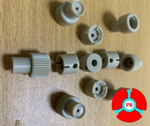 sản phẩm chắt nhám trên nhựa Peek