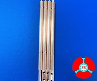 Trục chính dẫn hướng bằng đồng